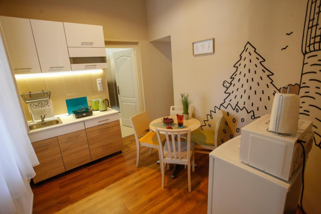 إغير Urania Apartmanhaz المظهر الخارجي الصورة