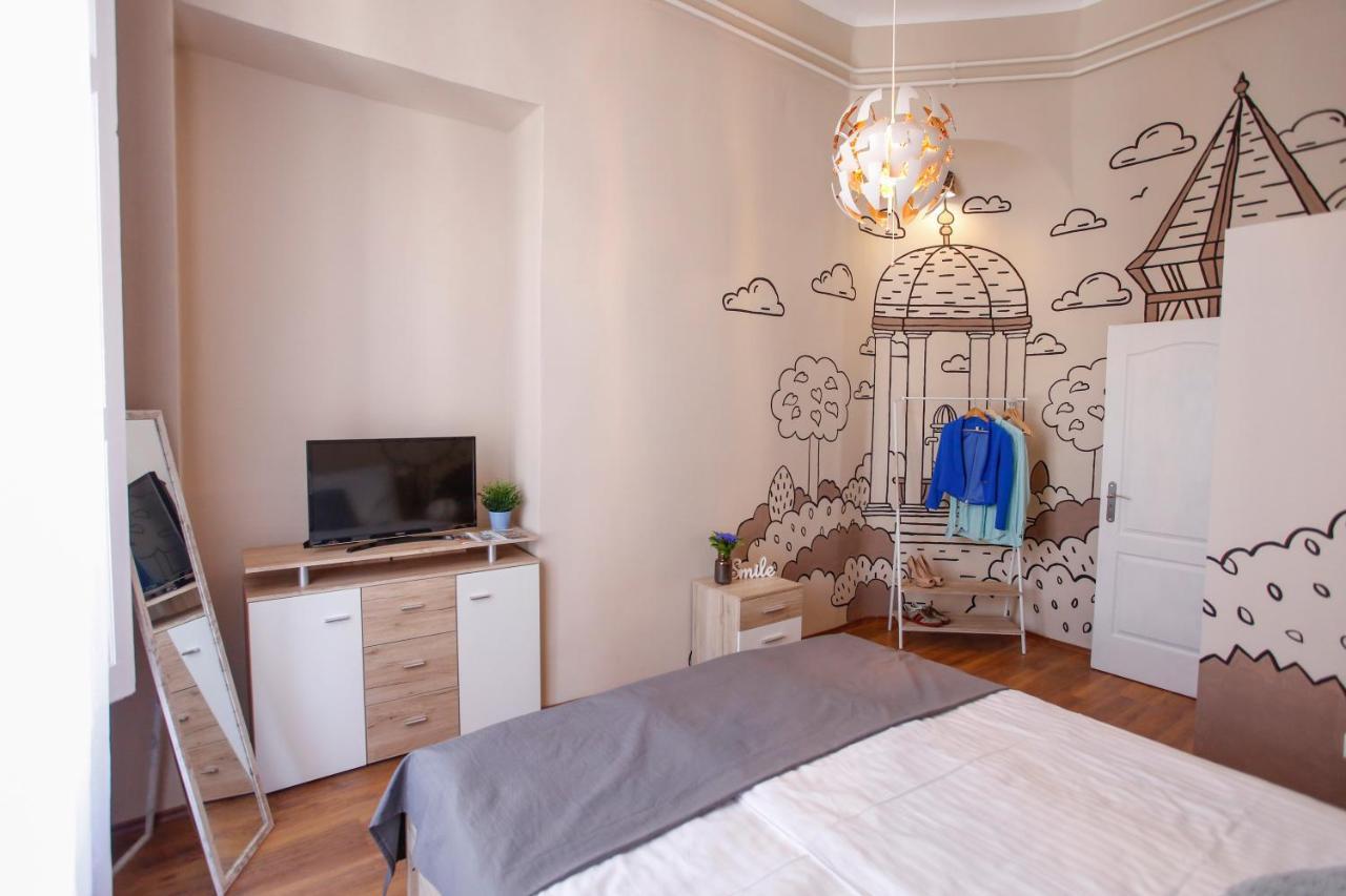 إغير Urania Apartmanhaz المظهر الخارجي الصورة