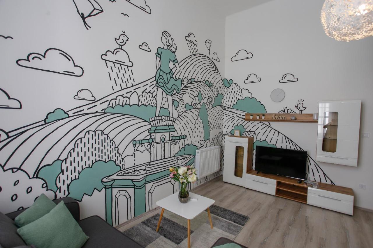 إغير Urania Apartmanhaz المظهر الخارجي الصورة