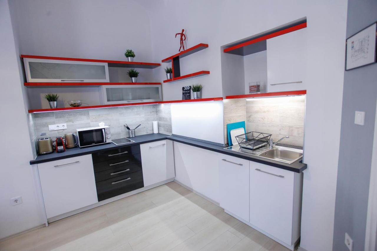إغير Urania Apartmanhaz المظهر الخارجي الصورة