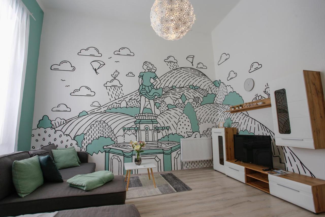 إغير Urania Apartmanhaz المظهر الخارجي الصورة