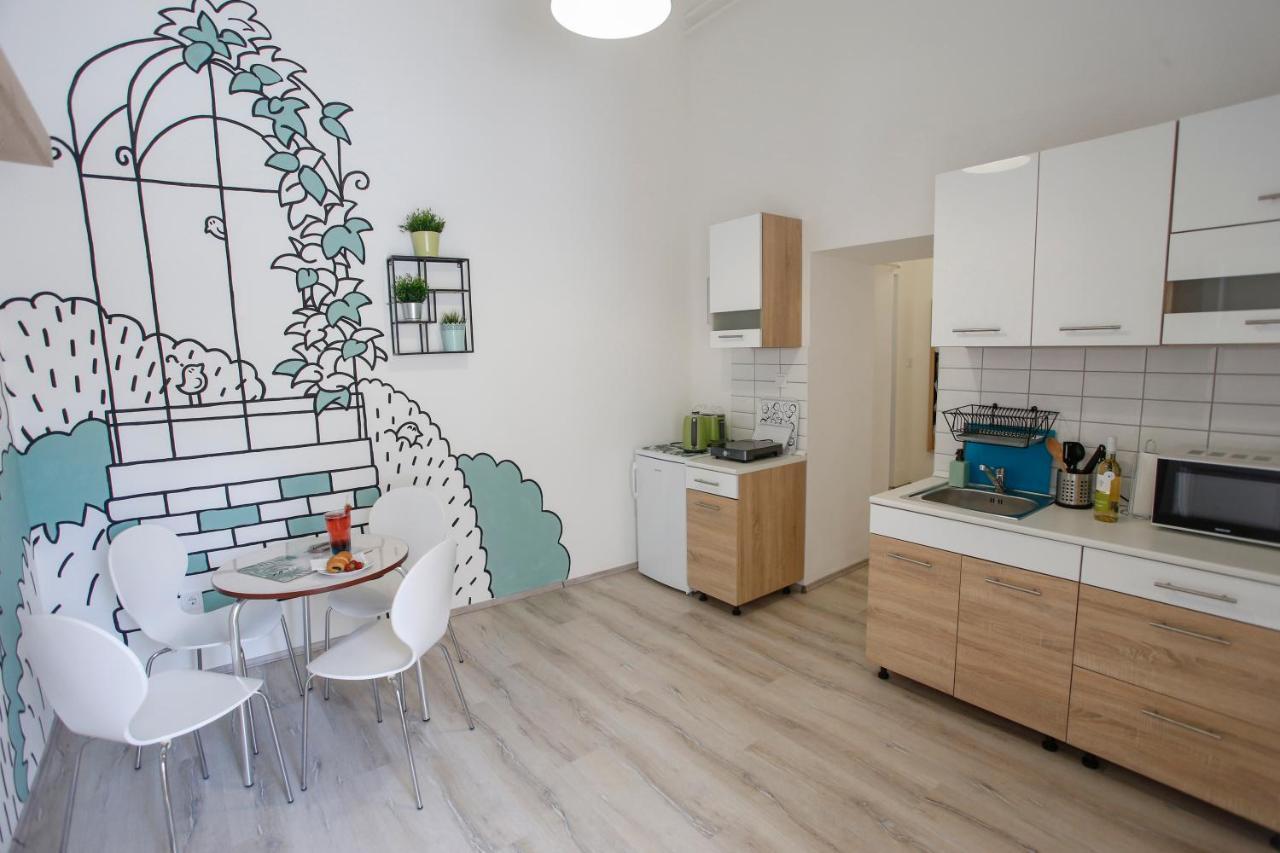 إغير Urania Apartmanhaz المظهر الخارجي الصورة